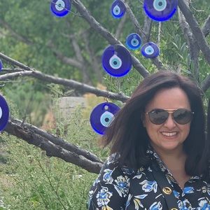 Meet your Posher, Farnaz